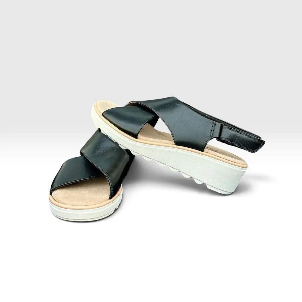 Clarks Collection Womens 7M Black Leather Wedge Sandals Ultimate Comfort